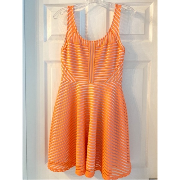 Bebe Fit and flare striped dress - Picture 8 of 8